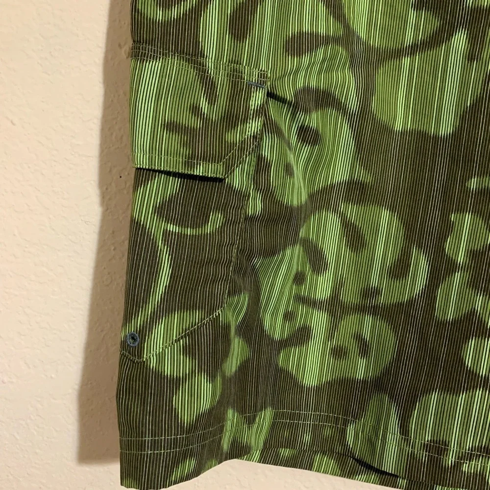 Columbia Men's 34 Tropical Floral Unlined Board Shorts Swim Trunks